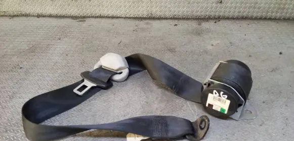Toyota Verso Rear seatbelt 733600F020