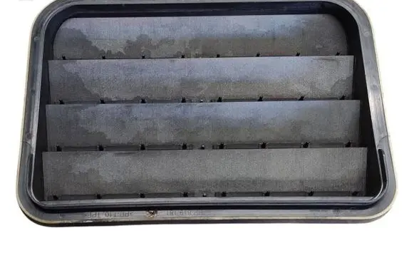 Volkswagen Touareg II Quarter panel pressure vent 7PP819181