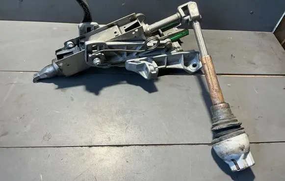 Ford Focus Steering wheel axle BV6N3C529BE