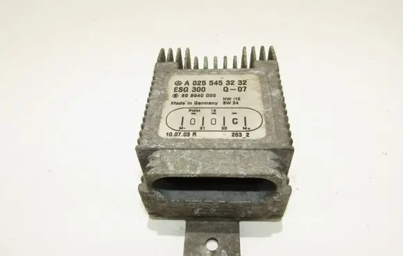 Coolant fan relay