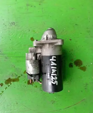 Opel Zafira B Starter motor