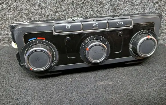 Volkswagen PASSAT B7 Climate control unit 7N0907426AM