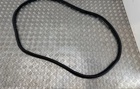 Dacia Duster II Trunk rubber seal (body) 
