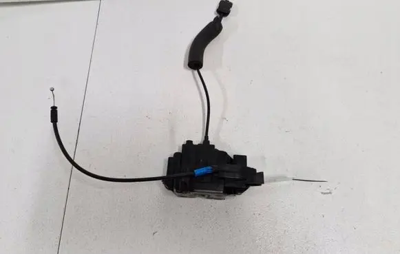 Renault Megane III Front door lock 805020001R