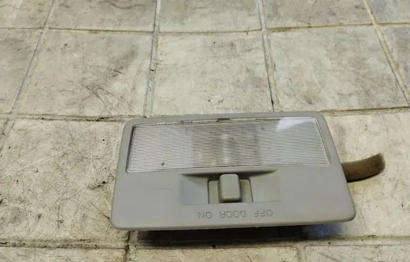 Mazda 3 I Rear seat light