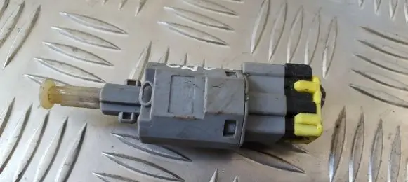 Mazda 626 Brake pedal sensor switch ga2c6649y