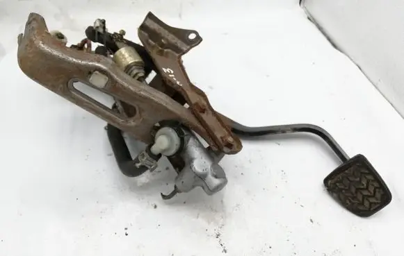 Clutch pedal