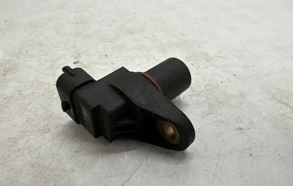 Mercedes-Benz E W211 Camshaft position sensor A0051531328