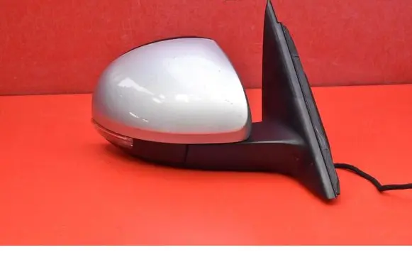 Skoda Yeti (5L) Front door electric wing mirror 5L0857934