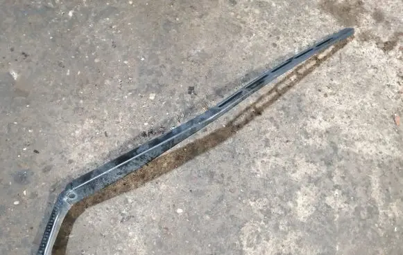 Citroen C4 I Front wiper blade arm 9650103880