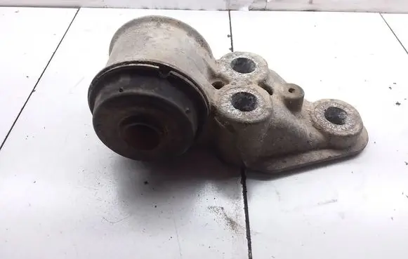 Volkswagen PASSAT B5 Rear axle beam mounts housing 4B0501522E 8E0501522H