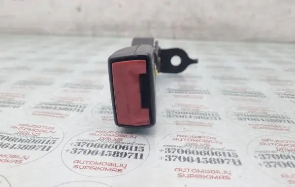 Volkswagen Golf Plus Rear seatbelt buckle 5M0857753B