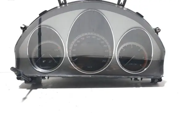 Mercedes-Benz C W204 Speedometer (instrument cluster) A2049005602