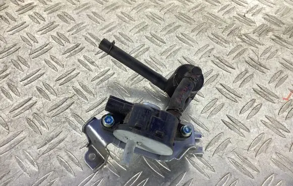 Honda CR-V Vacuum valve 1362007020