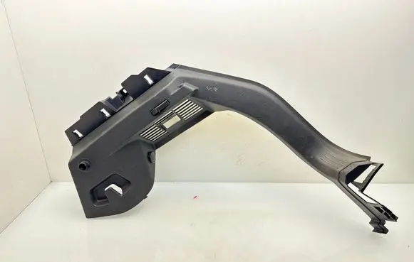 Volkswagen Golf VIII Other trunk/boot trim element 5H6867762