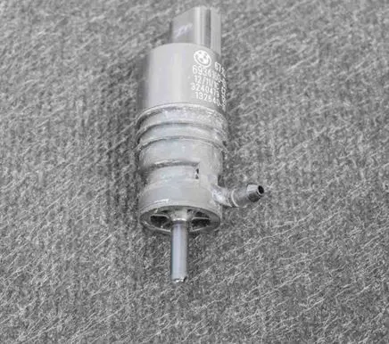 BMW 5 F10 F11 Windscreen/windshield washer pump 6934160 3240479