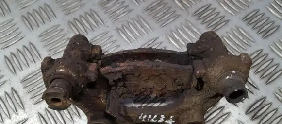 Opel Astra G Rear brake caliper