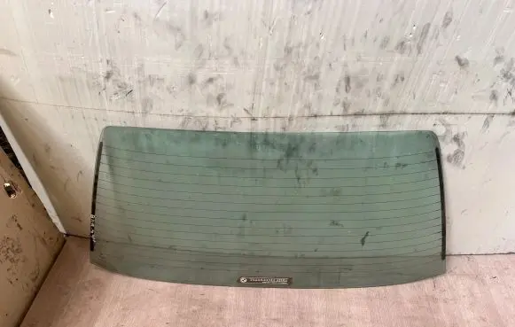 BMW 3 E30 Rear windscreen/windshield window 