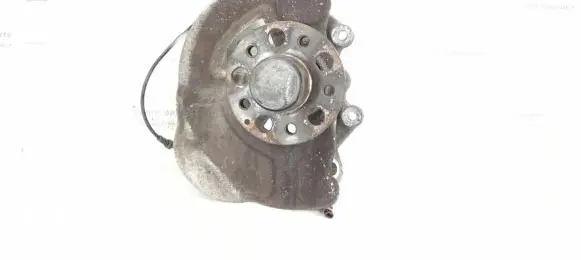 Mercedes-Benz CLS C218 X218 Front wheel hub 2183320901 2183300125