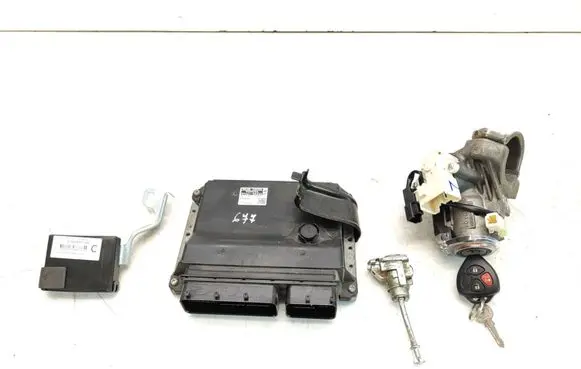 Toyota RAV 4 (XA30) Engine ECU kit and lock set 896610R242 625409000 897800R030