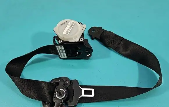 BMW X6 E71 Front seatbelt 0713D87118 IMPRK1541562