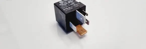 Volkswagen Golf V Other relay 3D0951253A