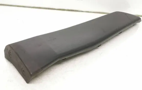 Rear bumper trim bar molding