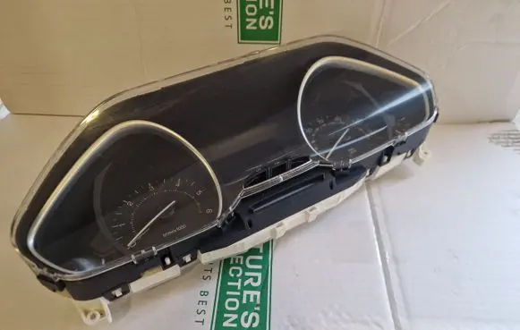 Peugeot 208 Speedometer (instrument cluster) 9678558780