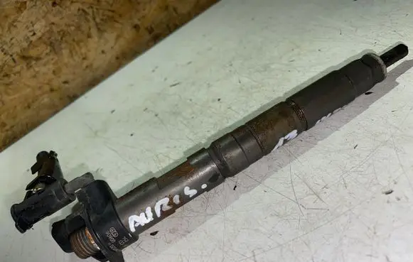 Toyota Auris E180 Fuel injector 23670-0W020