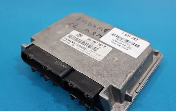 Volkswagen PASSAT B5.5 Engine control unit/module ECU 3B0907557P IMPRK1607382