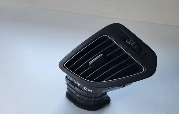 Hyundai ix35 Dashboard side air vent grill/cover trim
