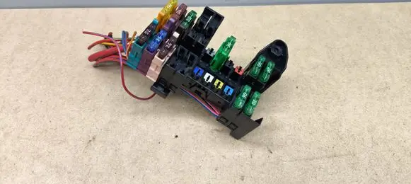 Mercedes-Benz CLK A209 C209 Fuse module 2035400050
