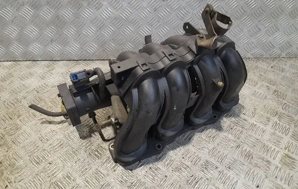 Nissan X-Trail T30 Intake manifold
