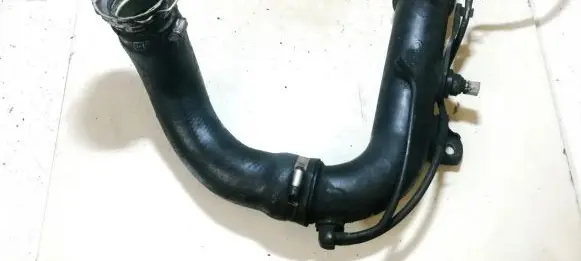 Toyota Avensis T250 Intercooler hose/pipe 173620r010
