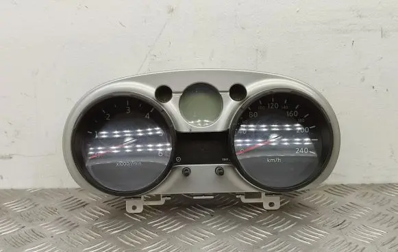 Nissan Qashqai Speedometer (instrument cluster)