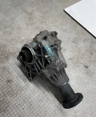 Gearbox transfer box case