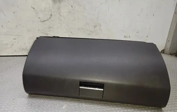 Mercedes-Benz A W169 Glove box