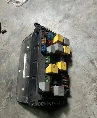 Mercedes-Benz Vito Viano W639 SAM control unit 6399005400