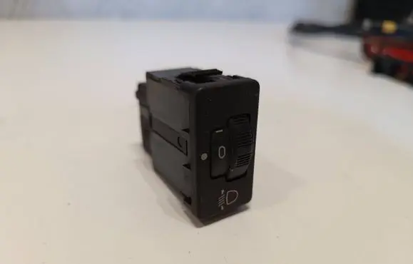 Peugeot 107 Headlight level height control switch 