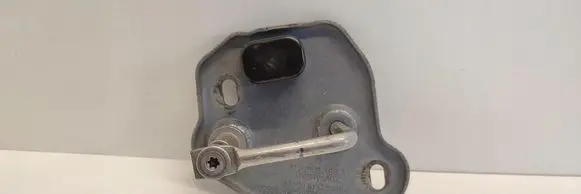 Seat Arona Engine bonnet/hood lock/latch loop/hook 5LA823186A