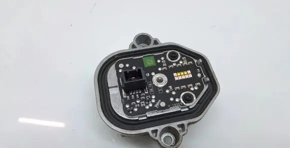 Volvo XC90 Headlight ballast module Xenon E911613