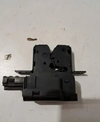 Peugeot 207 Tailgate window lock/catch/latch 9664379380