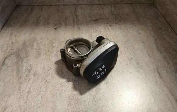 BMW 1 E81 E87 Throttle valve 