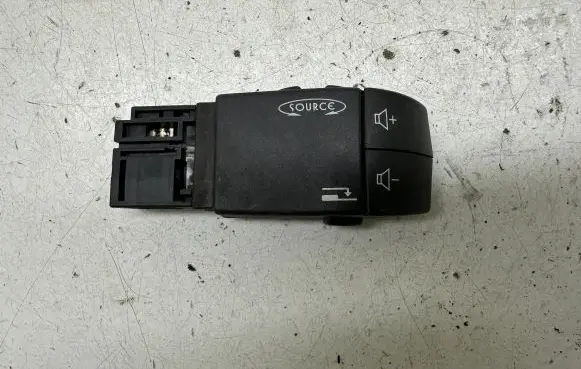 Renault Laguna II Steering wheel buttons/switches 