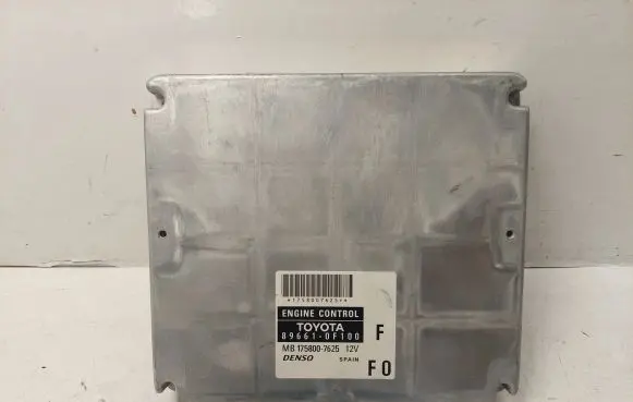 Toyota Corolla Verso AR10 Engine control unit/module 896610F100 MB1758007625