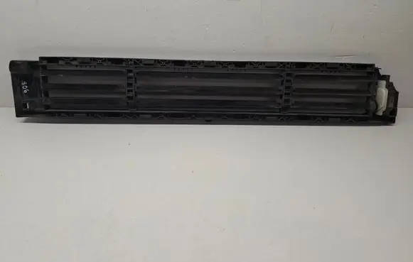 Volkswagen Touareg III Intercooler air channel guide 95B965501AA 3QG122323 95B965501