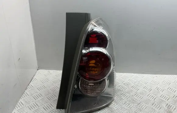 Toyota Corolla Verso AR10 Rear/tail lights 815510F020
