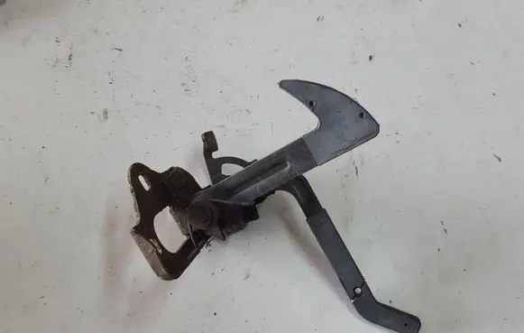 Skoda Octavia Mk2 (1Z) Engine bonnet/hood lock/latch loop/hook 