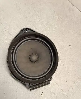 Opel Mokka X Front door speaker 
