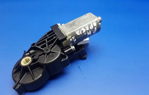 Mercedes-Benz R W251 Seat adjustment motor 0390203211 820591134
